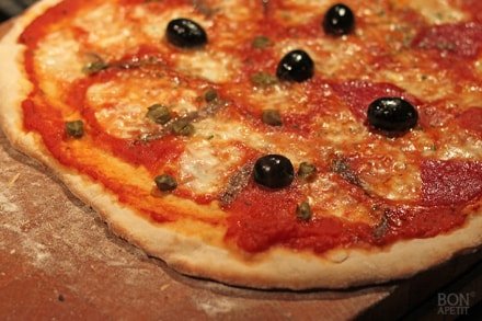 pizza met olijven