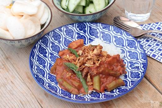 Indische Kip met groene Asperges