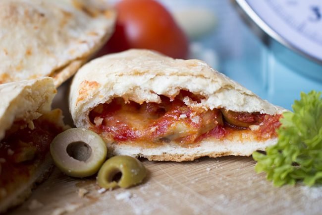 calzone pizza calzone