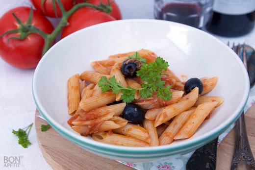 pasta alla puttanesca