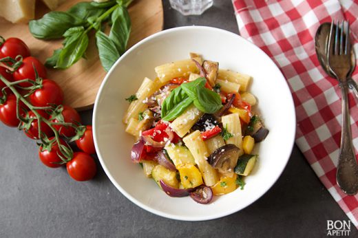 rigatoni pasta met gegrilde groente