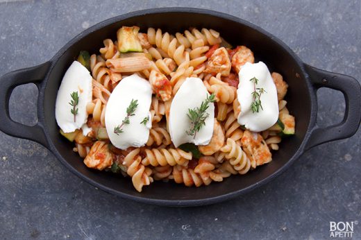 cheesy pasta met kip en courgette