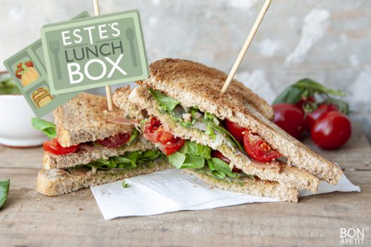 sandwicht met pesto en parmaham