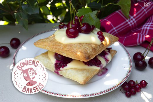 gebakje met fruit